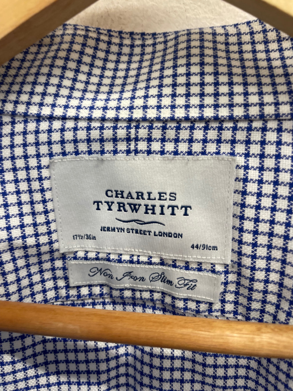 Fabulous Charles Tyrwhitt checked Shirt 17.5" Blue and White ES609