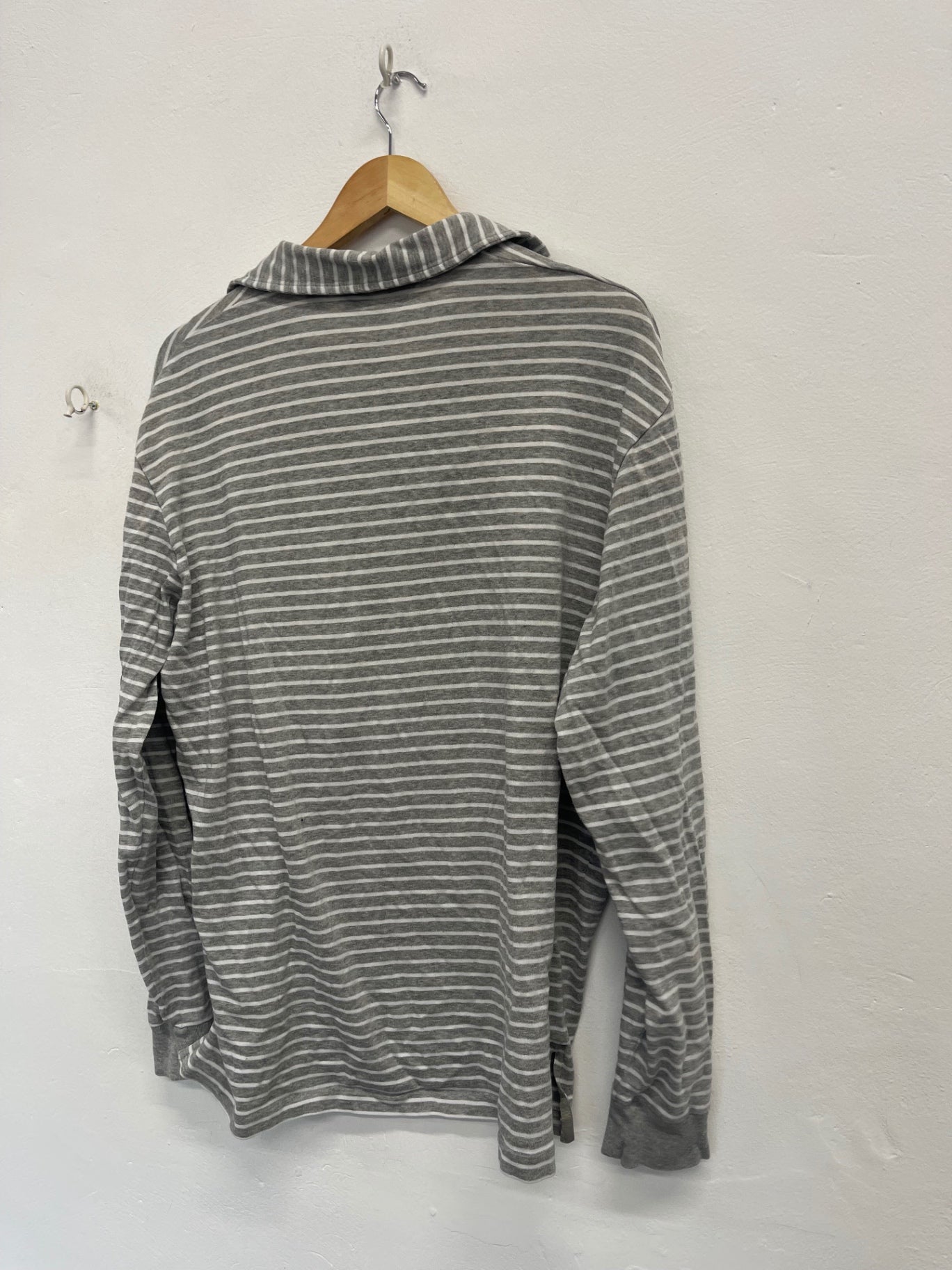 Fabulous POLO GOLF RALPH LAUREN Polo Shirt UkL Grey & White ES609