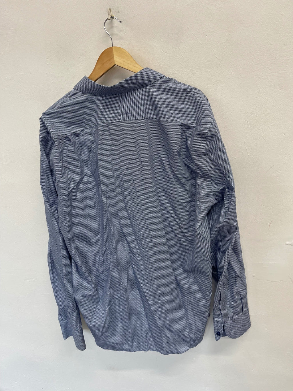 Fabulous Charles Tyrwhitt diamond Shirt UK XXL Blue & White ES609