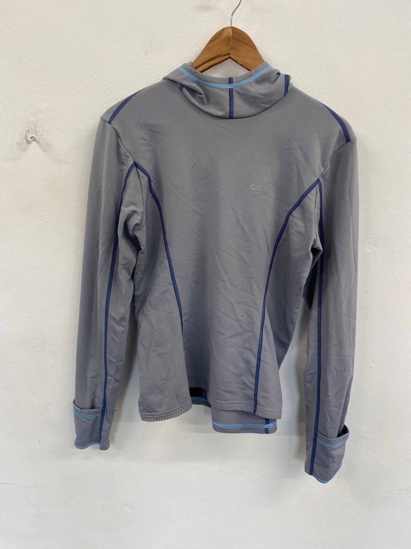 Fabulous GORE running Light grey top built in mitts gym UK12-14 FK608