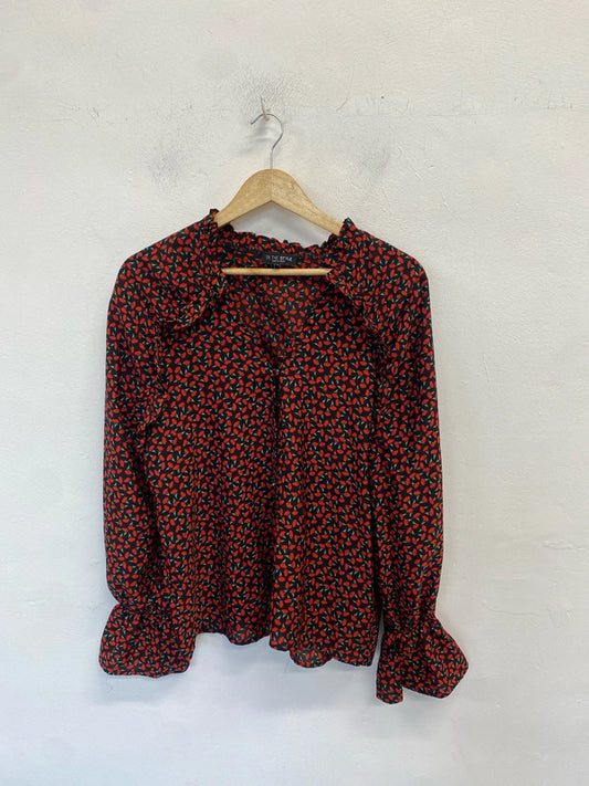 Lovely in the style red black tulips blouse UK 10 HDR01