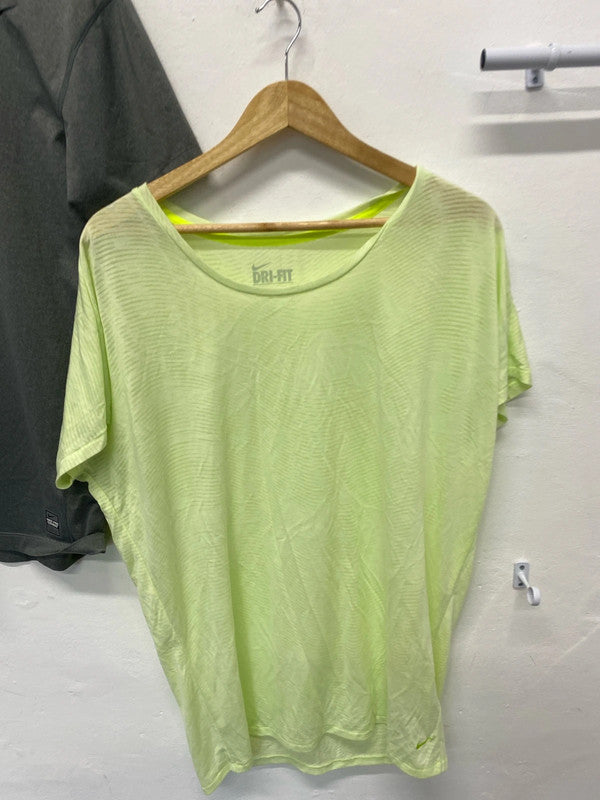 Fabulous duo of Gym T shirts Nike oversized Uk14 #19 NN001