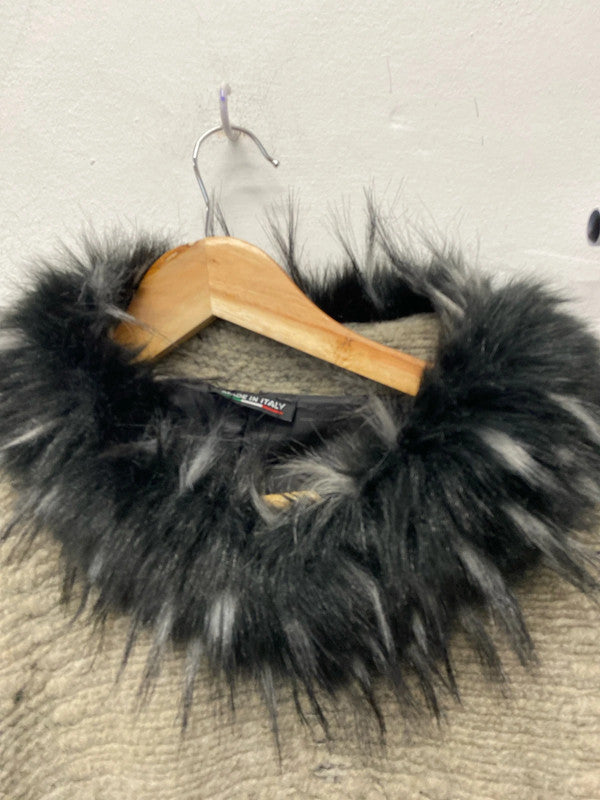 Classic knit poncho by Made In Italy one size faux fur trim occasion GK002