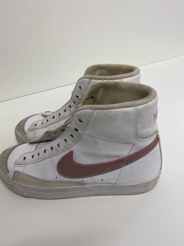Fab Nike Blazer Mid 77 rose & white Uk4.5 KD001