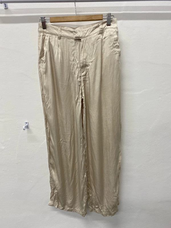 Fabulous Bershka champagne loose fit elastic waist trousers Uk L KS002