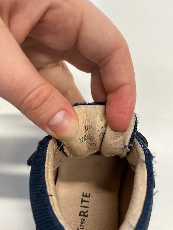 Start-Rite Adorable Navy Patent Flower Leather Shoes Size 4 KM004