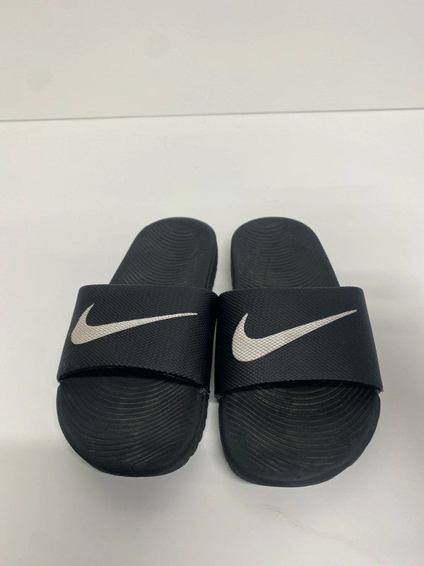 Fab Kids Kawa Nike Black sliders size 13.5 JP001