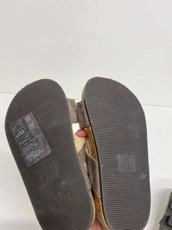 Fabulous boys summer shoes sandals & trainers Clark’s size 22 / 5.5 #14 LN001