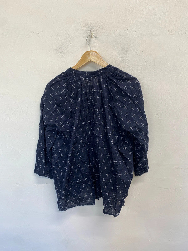 Lovely h&m navy starry pattern blouse UK 8 AG005