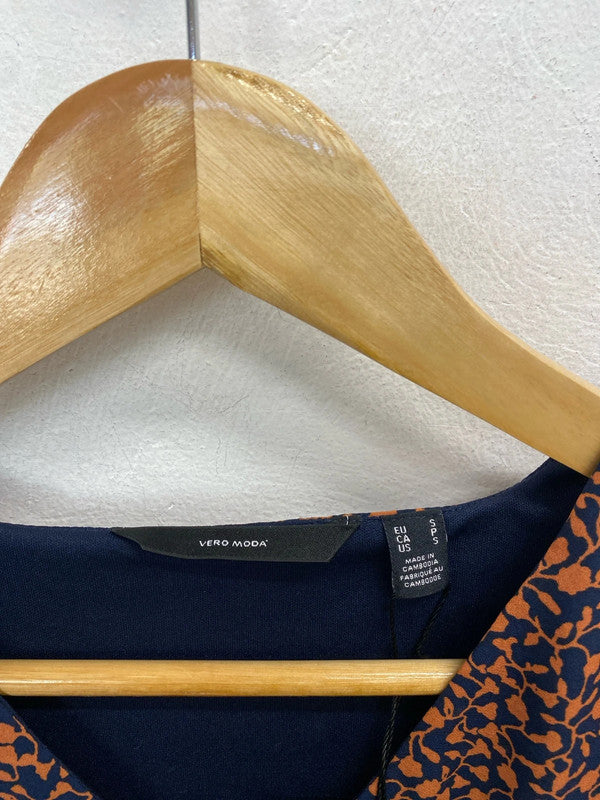 Lovely Vero Moda brown navy pattern blouse new with tags UK S AG005