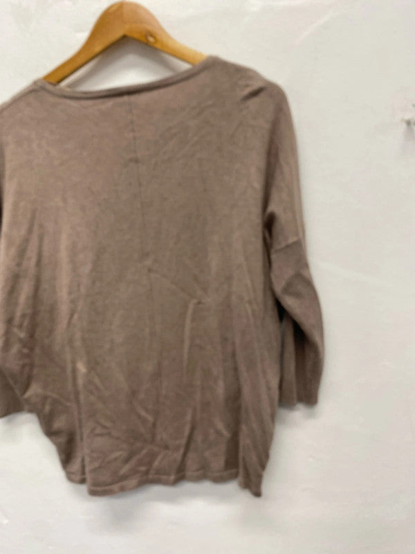 Stunning St Tropez neutral brown loose fit knit UkM SR006