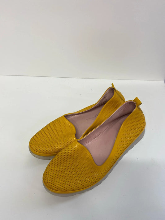 Fabulous R&R sunshine yellow flat shoes leather stunning Uk4 JS004