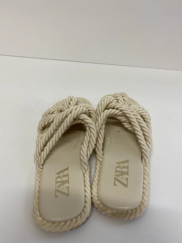 Fabulous Zara light ivory rope knot sliders UK6 KS002