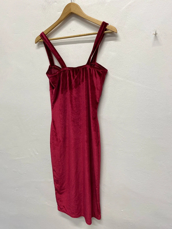 Fabulous Boohoo red velvet Bodycon dress Uk12 LB001