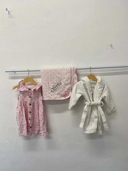 Lovely bundle of girls clothings / accessories Uk 2-3 AL002