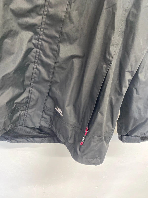 Lovely tresspass black waterproof jacket UK 2xL IM001