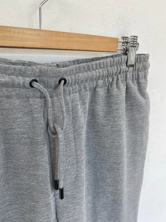 Great pair of Zara casual smart trousers light grey M LL003