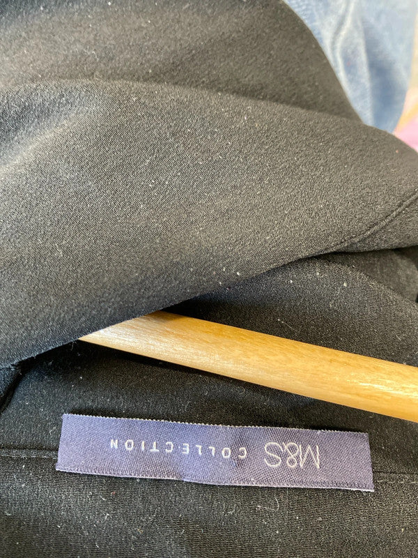 Fabulous M&S loose fit sleeveless top Uk20 summer essential YM001