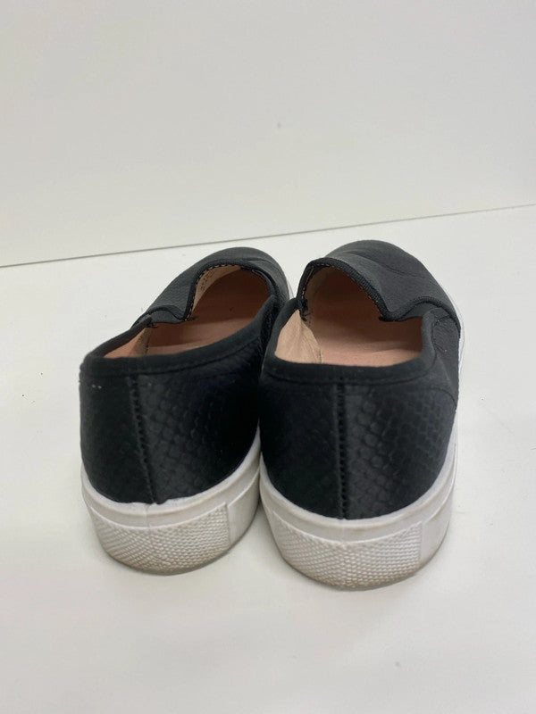 Fabulous Topshop Black faux snakeskin flat form pumps Uk5 ED001