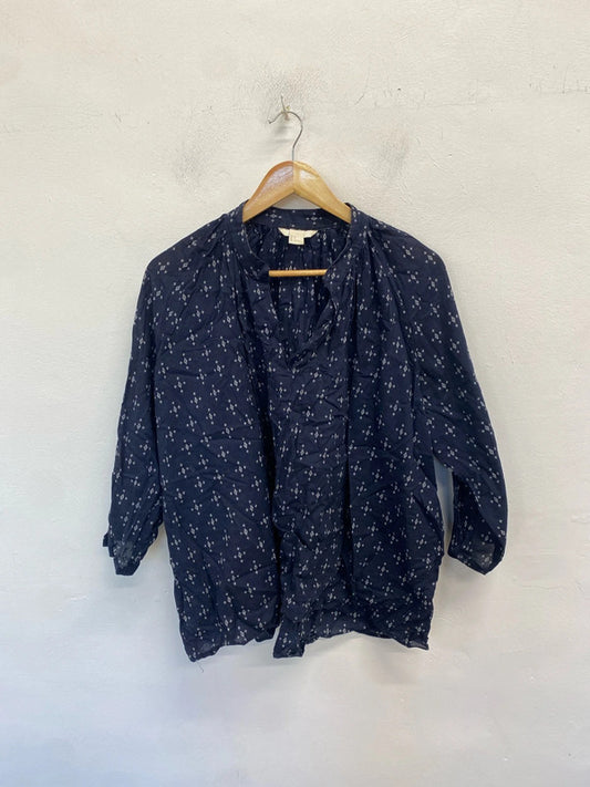 Lovely h&m navy starry pattern blouse UK 8 AG005