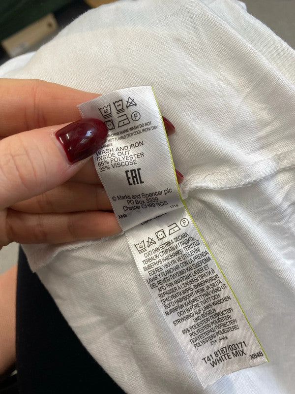 Lovely m&s Summer printed tshirt UK 22 LK006