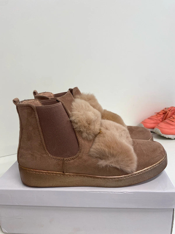 Fabulous Ideal shoes pink fluffy boots uk6 GK002