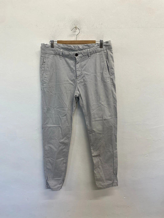 Lovely men’s Tommy Hilfiger light grey chino w 36 l 32 CJ001
