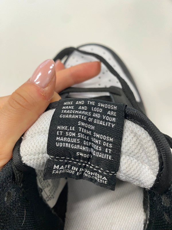 Lovely Nike dunk pandas low black white UK 4 YTH01