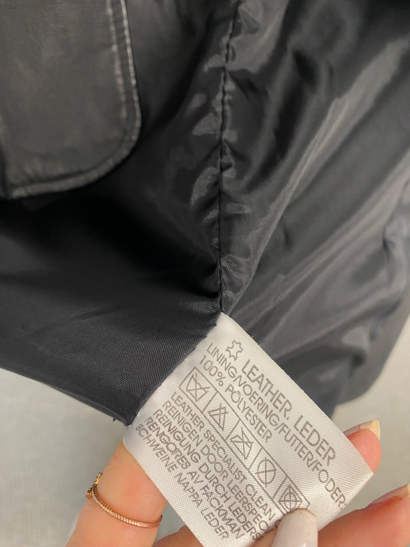 Stunning vintage Modern classic Leather Jacket UK 12 Black KR559