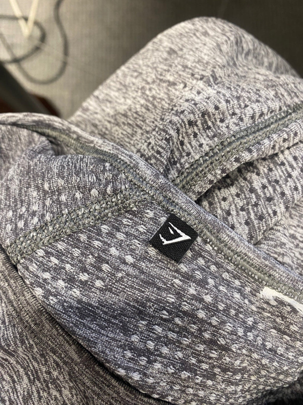 Fabulous Gym shark Gym top UK 8 Light Grey SA514