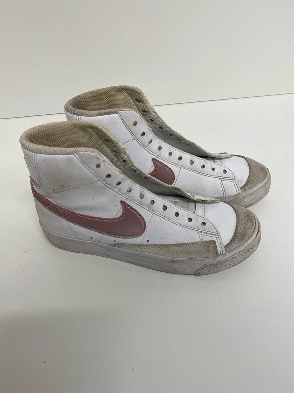 Fab Nike Blazer Mid 77 rose & white Uk4.5 KD001