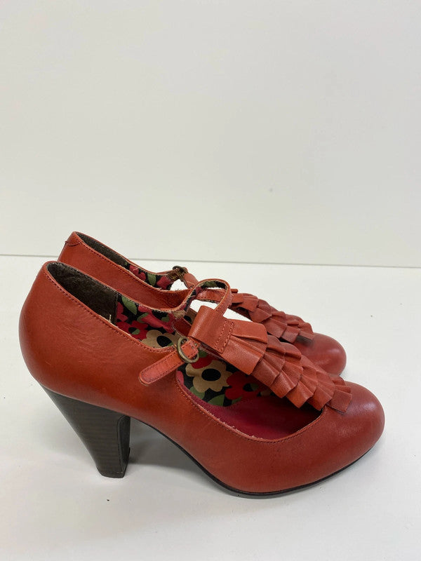 Fabulous Burnt Cherry Red T bar heels Retro vibes Uk5 Love label KM004