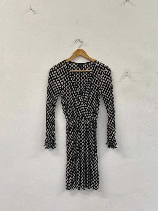 Fabulous river island accordion polka dot dress I’m 8 KM004