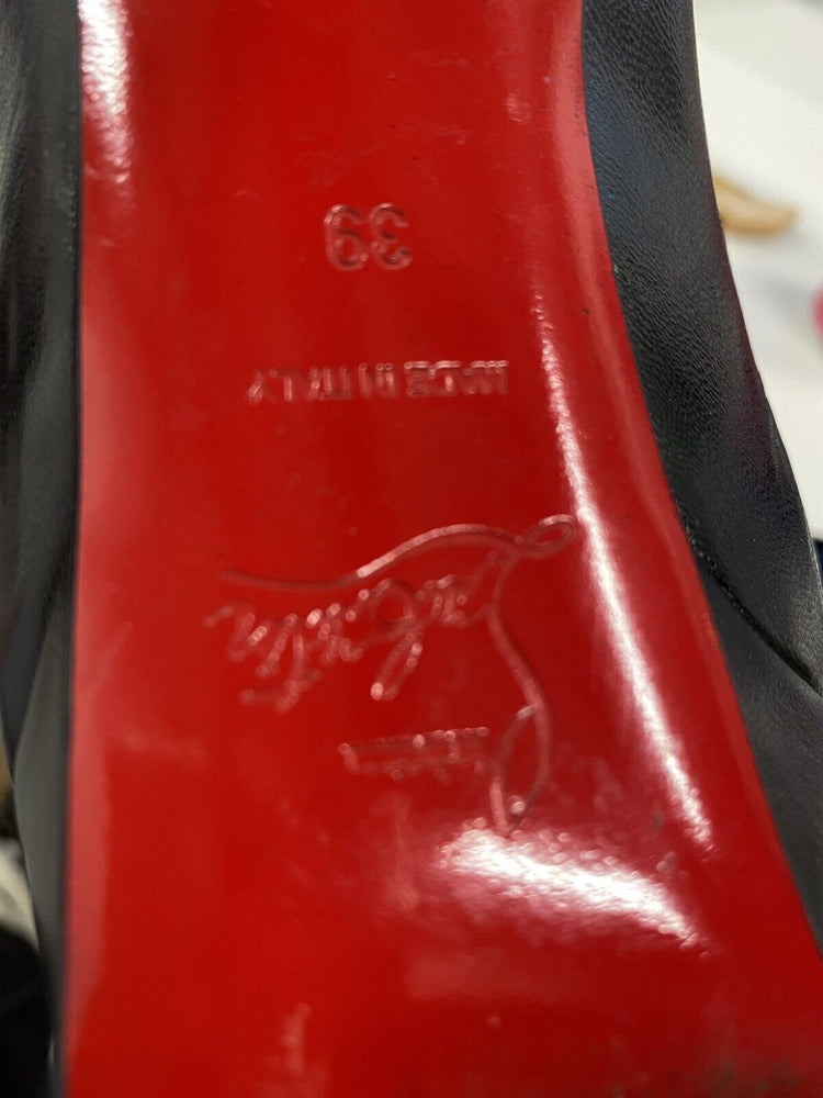 Christian Louboutin So Kate  Black UK6 please See Description MW003