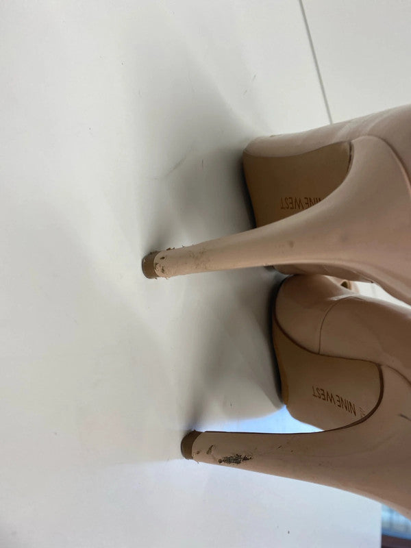 Fab Nine West Nude heels Uk4.5 Classic court MD002