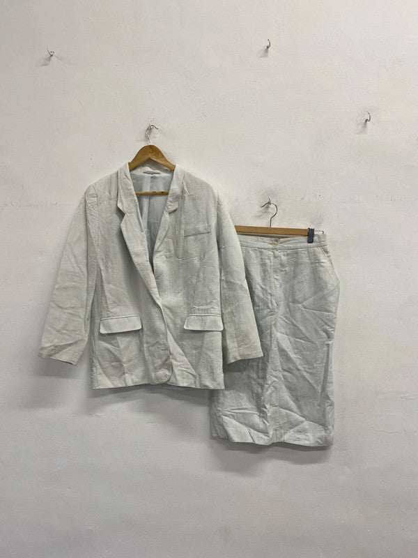 Fabulous Vintage 1980’s St Michael’s M&S embroidered suit Uk10/12 EC003