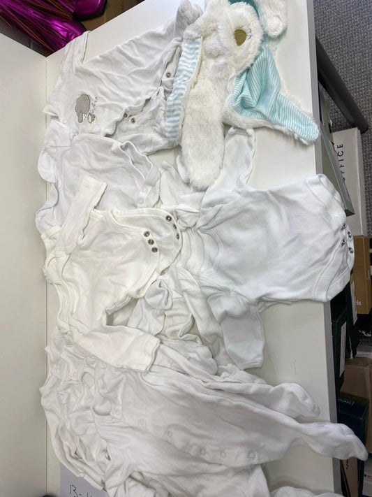 Fabulous New Born up to1 month baby bundle & rabbit hat Tu Mothercare #4 EW005