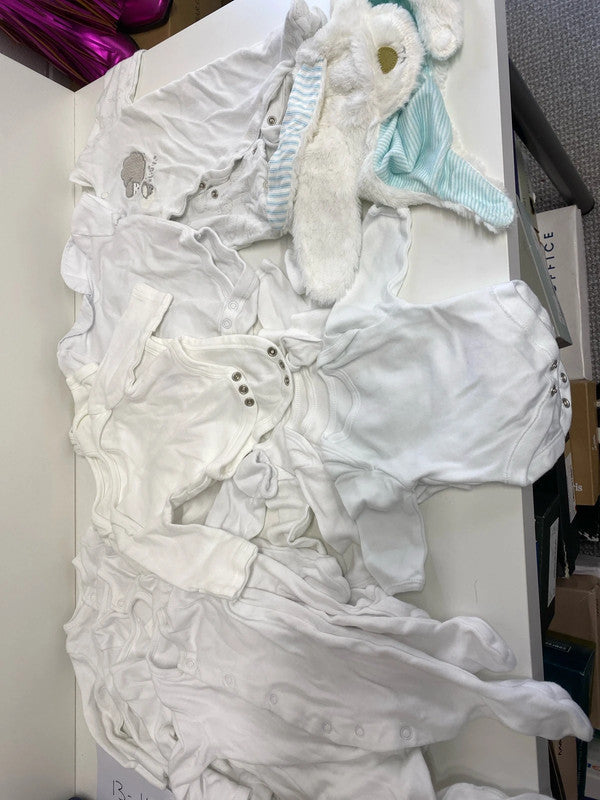 Fabulous New Born up to1 month baby bundle & rabbit hat Tu Mothercare #4 EW005