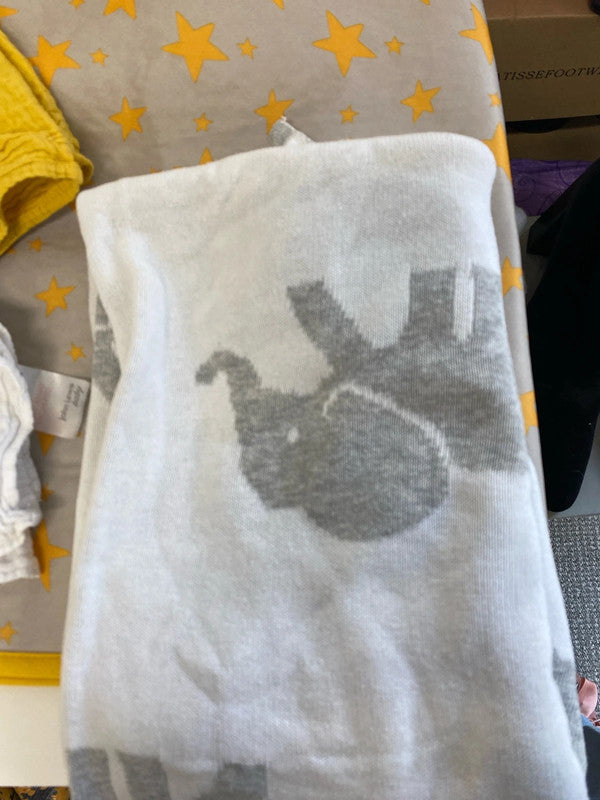 Fabulous Baby bundle sleep Gro bags muslins etc #30 AL002