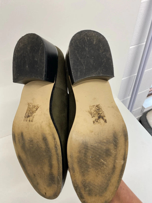 Fabulous khaki River island Flat Boot UK6 Faux suede KM004