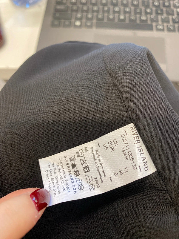 Lovely river island black satin crop top strap UK 12 LN001