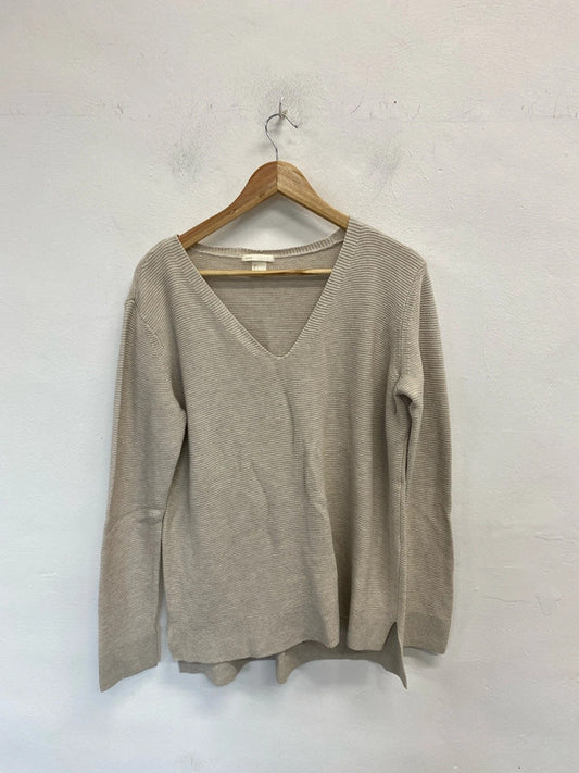 Lovely H&M cream knit v neck jumper UK L KM003