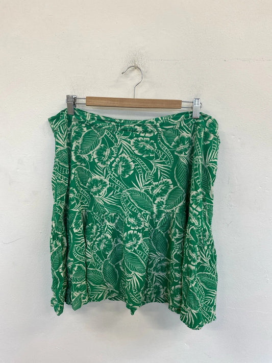 FatFace Gorgeous Emerald Green Botanical Mini Skirt UK 18 KN002