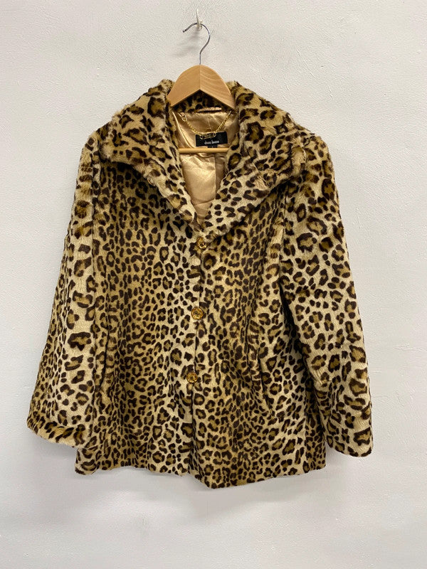Absolutely stunning leopard Print faux fur coat by Dennis Basso UkS AW002