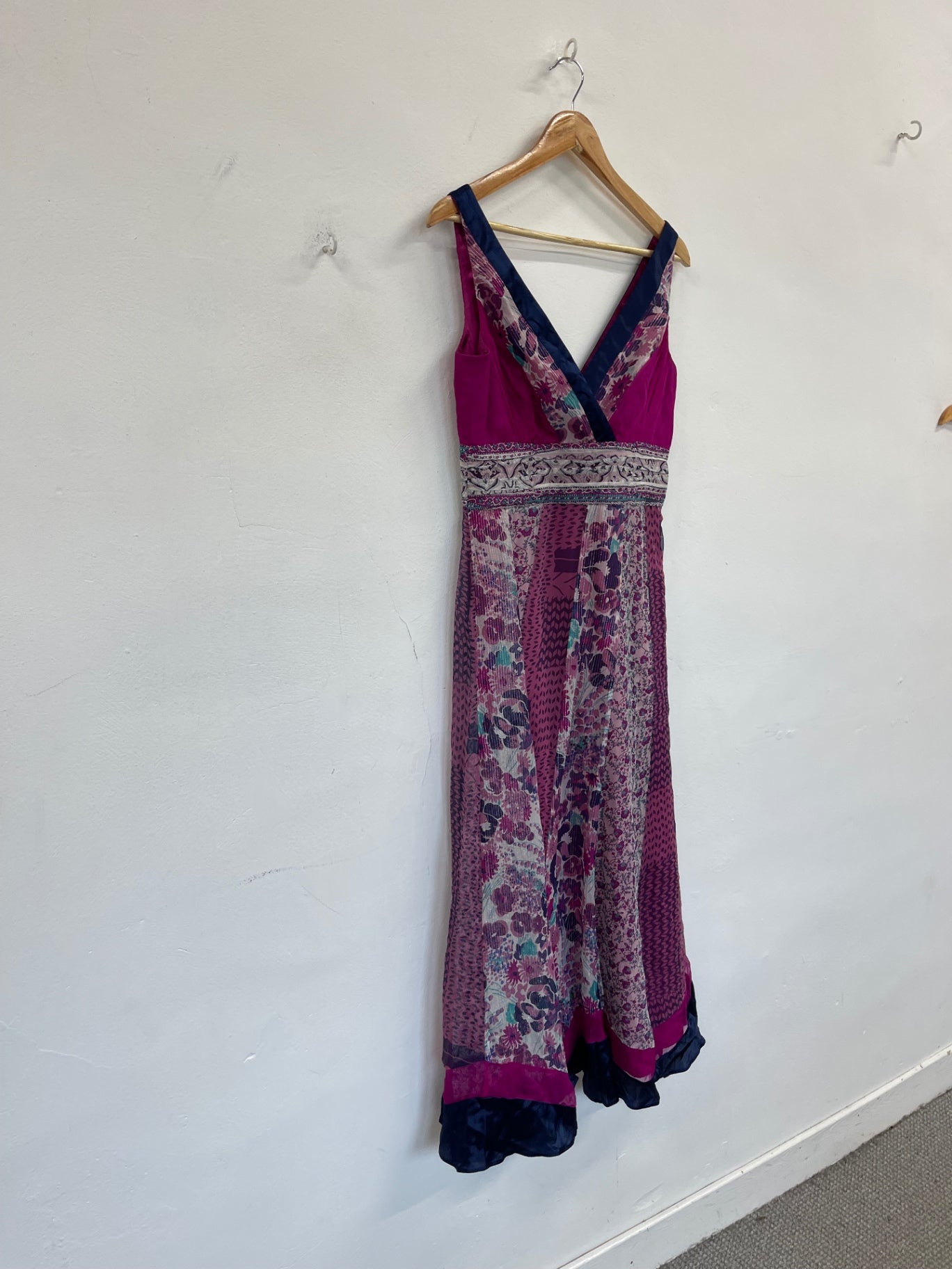 Stunning Monsoon silk floaty romantic Dress Uk10 Fuchsia/Magenta KS544