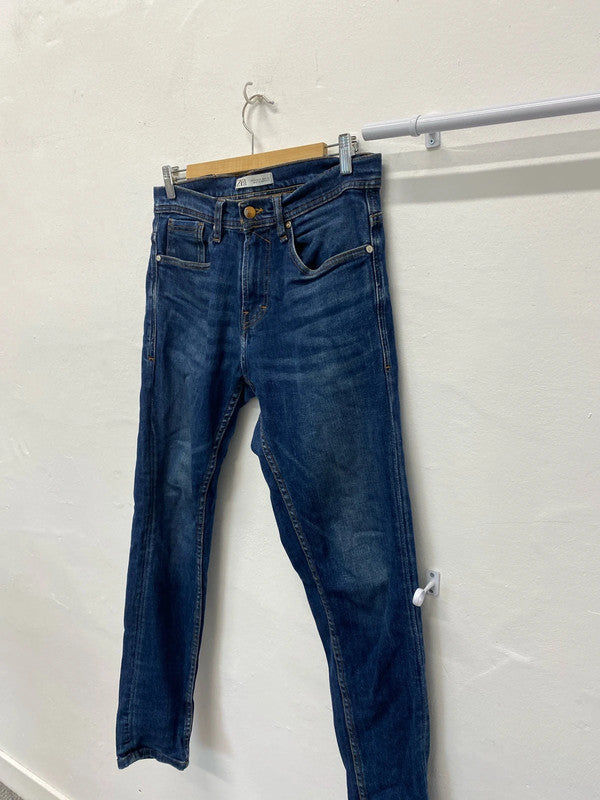 Fabulous Men’s Zara blue indigo jeans Waist 31 Leg 31.5 JA001