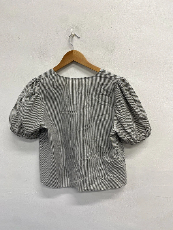 Lovely shien grey white striped Co ord tie top UK M KS002