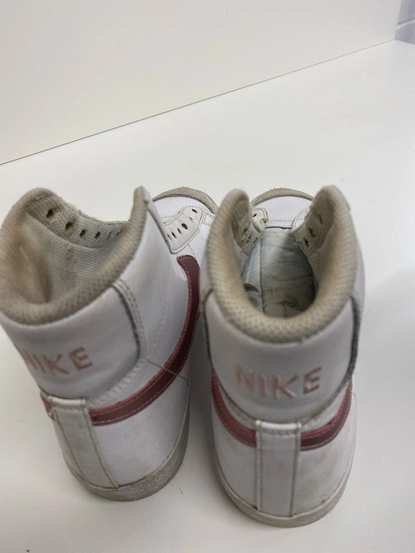 Fab Nike Blazer Mid 77 rose & white Uk4.5 KD001
