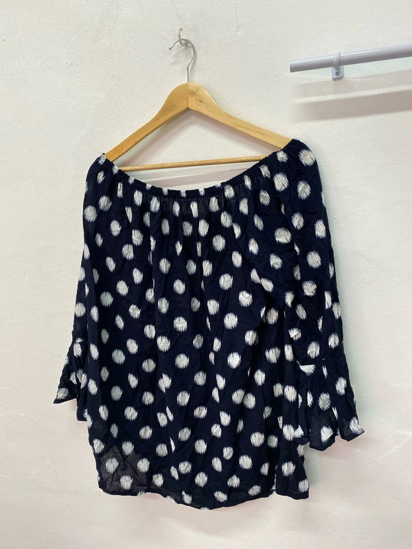 Fabulous flare sleeve spotted gypsy top Uk16 IM001