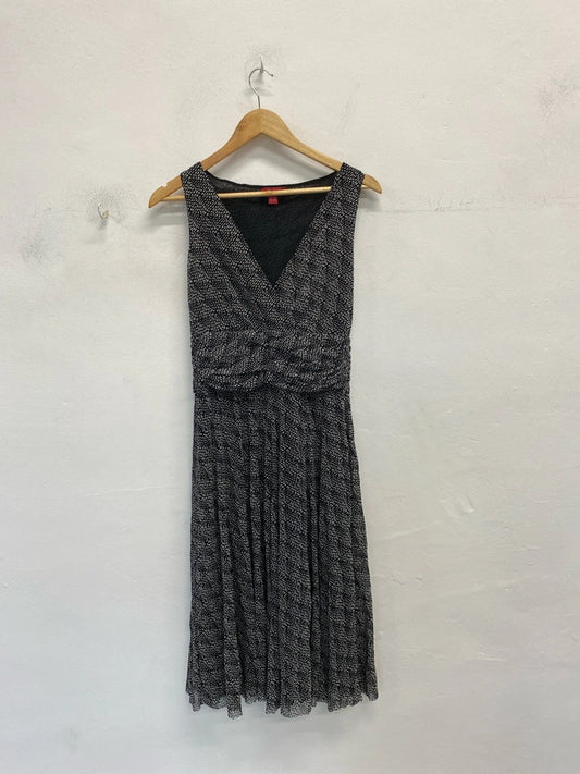 Lovely monsoon black white pattern ditsy low bust dress UK 12 ED001